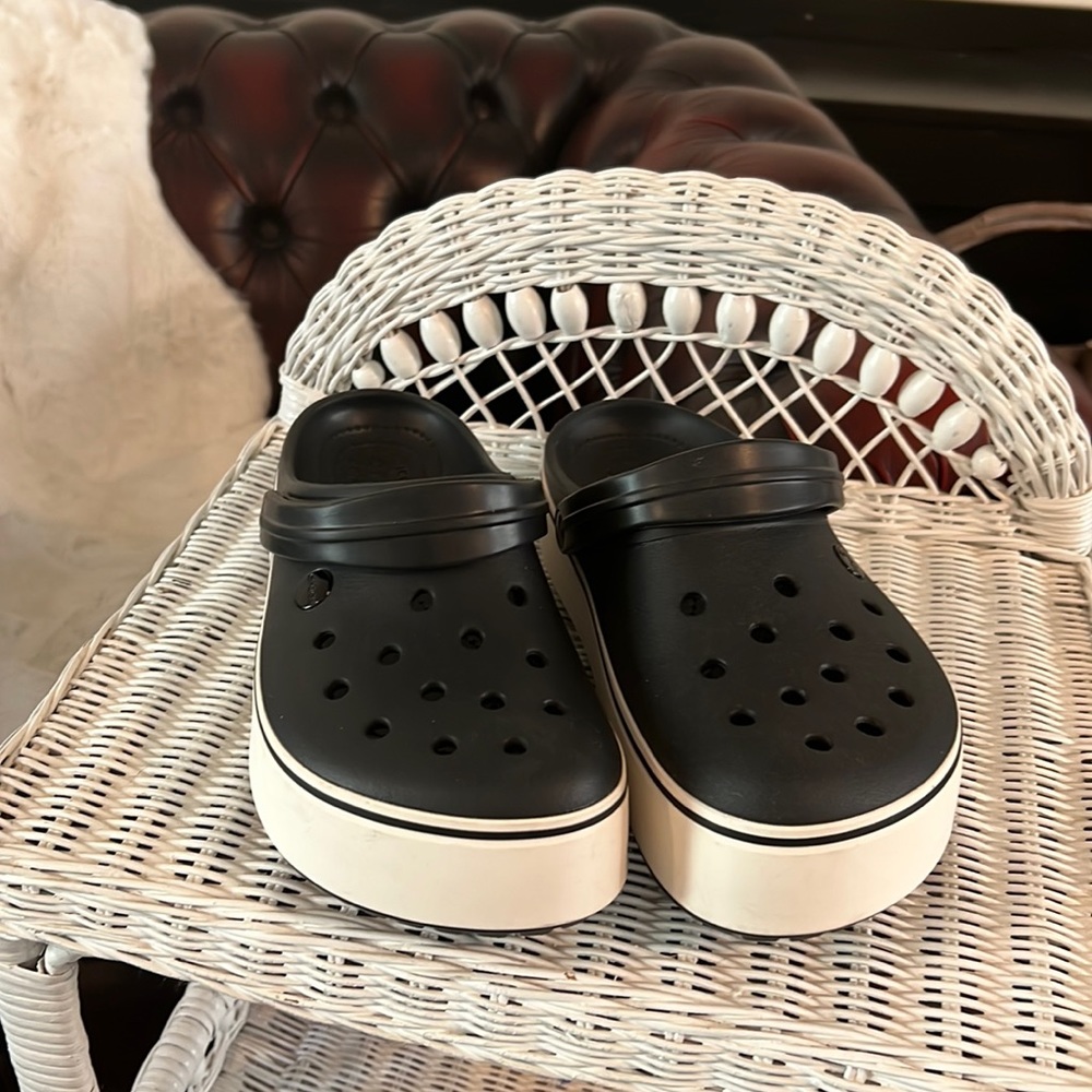 Iconic Crocs comfort platforms. Brand new w/o tag or box.